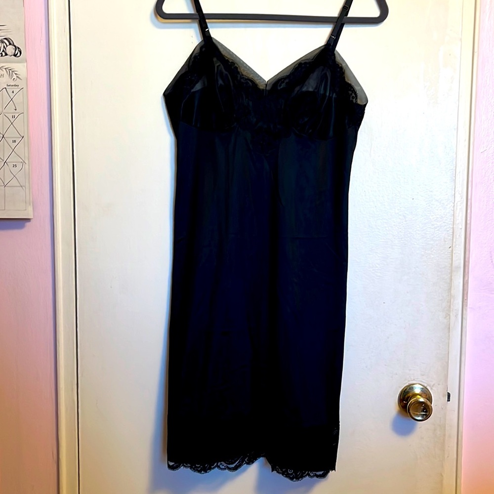 Vintage Vanity Fair full length slip Size 36